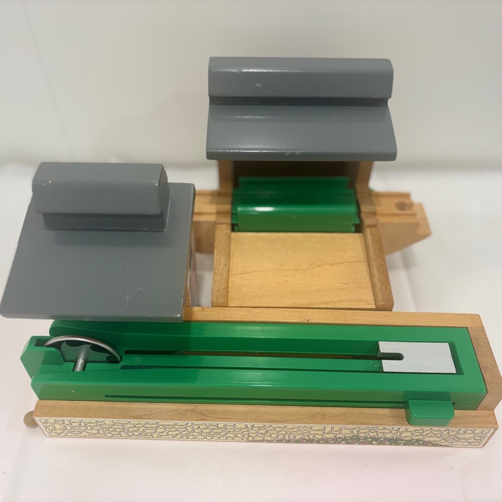 Thomas And Friends Wooden Railway Sawmill with Dumping